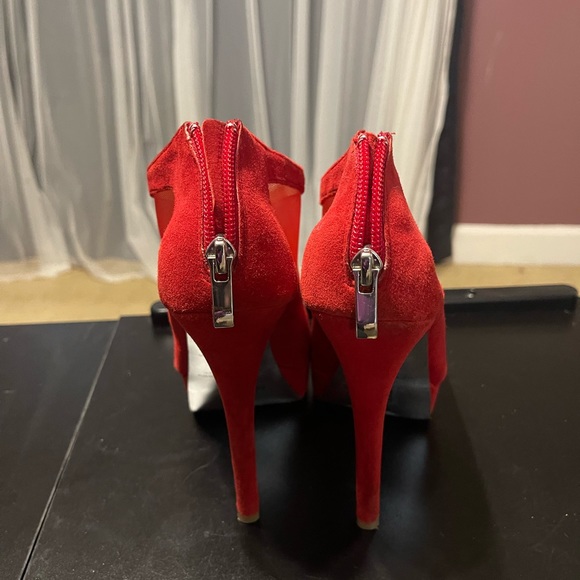 Chinese Laundry, Ankle Heels - Picture 2 of 5